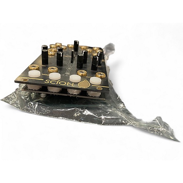 Used Instruo SCION Synthesizer