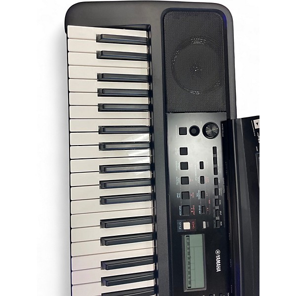 Used Yamaha PSR383 Portable Keyboard