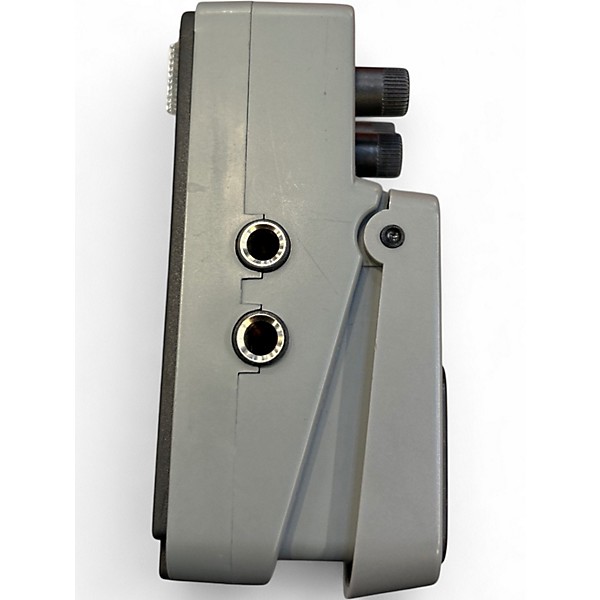 Used Behringer VD400 Vintage Delay Effect Pedal