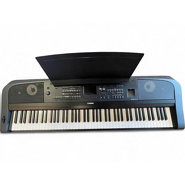 Used Yamaha DGX670 Digital Piano