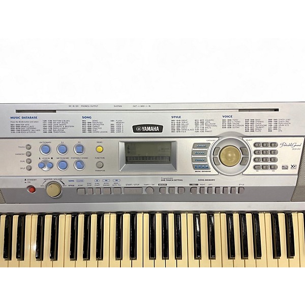 Used Yamaha DGX202 Keyboard Workstation