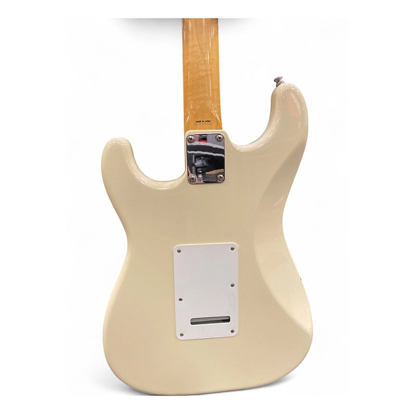 Vintage 1996 Fender Standard Stratocaster Olympic White Solid Body Electric Guitar