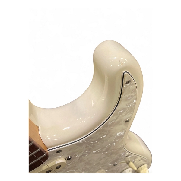 Vintage 1996 Fender Standard Stratocaster Olympic White Solid Body Electric Guitar