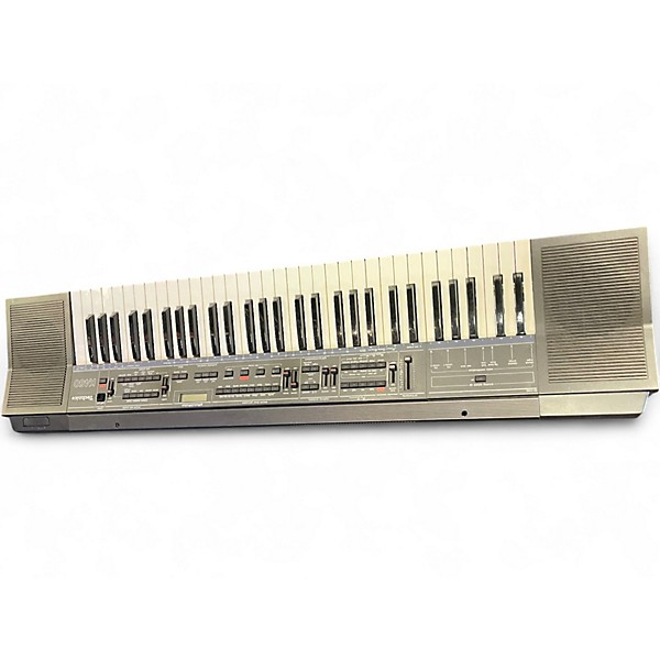 Used Technics K450 Synthesizer