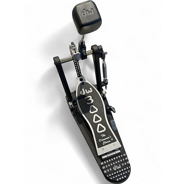 Used DW 3000 Series Single Single Bass Drum Pedal