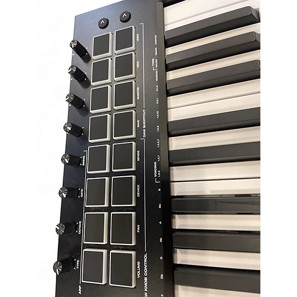 Used M-Audio Oxygen Pro 25 MIDI Controller