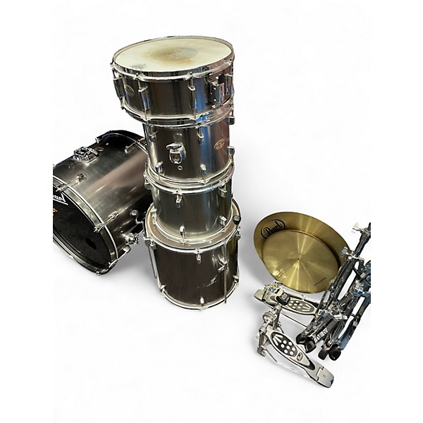 Used Pearl 5 Piece Forum Silver Drum Kit