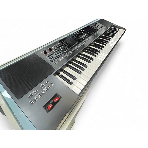 Used Roland E-A7 Arranger Keyboard