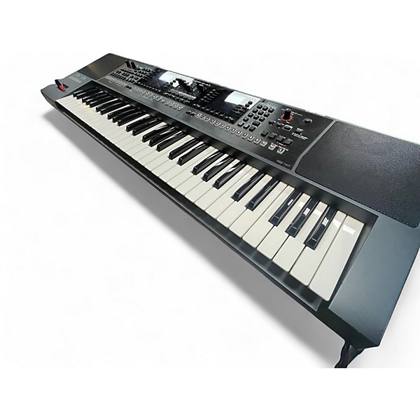 Used Roland E-A7 Arranger Keyboard