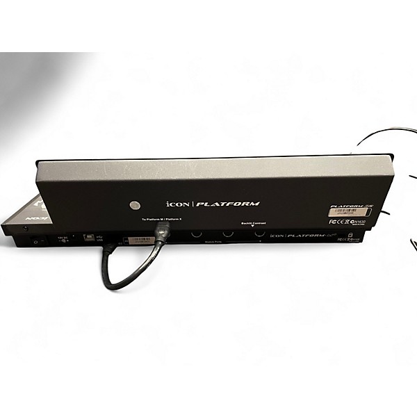 Used Icon PLATFORM M+ WITH ADDITIONAL SCREEN MIDI Interface