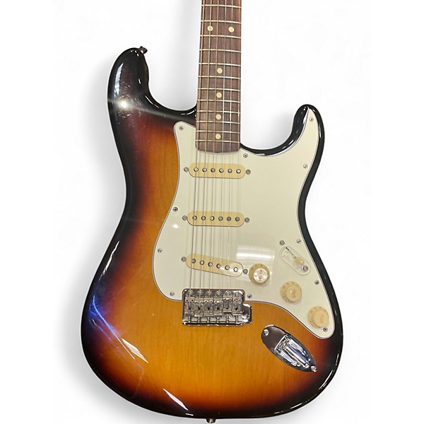 Used Fender Classic Series '60s Stratocaster 3 Tone Sunburst Solid Body Electric Guitar