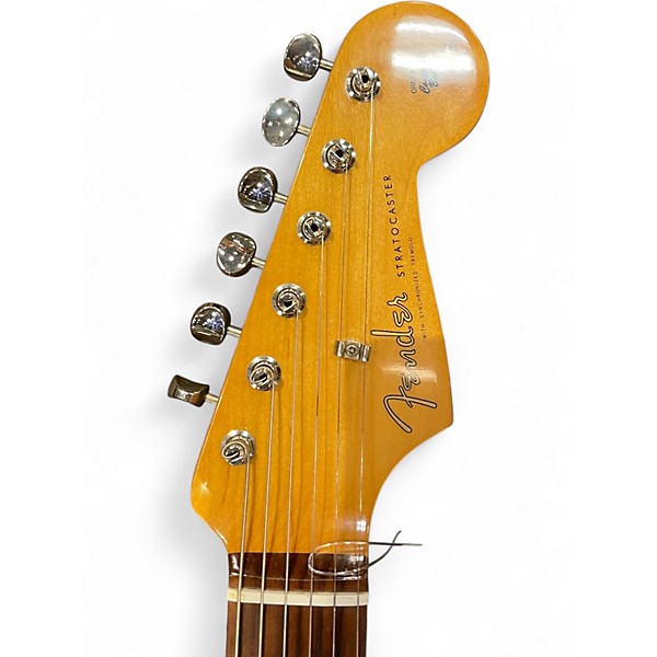 Used Fender Classic Series '60s Stratocaster 3 Tone Sunburst Solid Body Electric Guitar