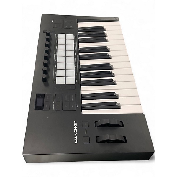 Used Novation LAUNCHKEY 25 MK4 MIDI Controller