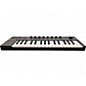 Used Native Instruments Komplete Kontrol M32 MIDI Controller thumbnail