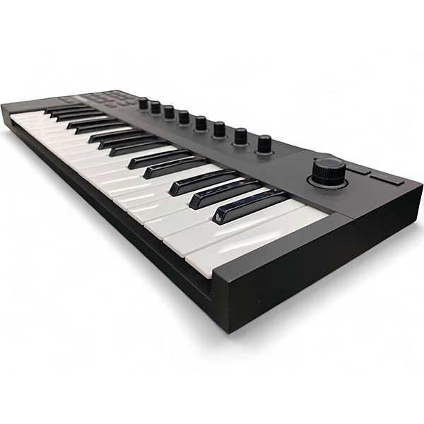 Used Native Instruments Komplete Kontrol M32 MIDI Controller