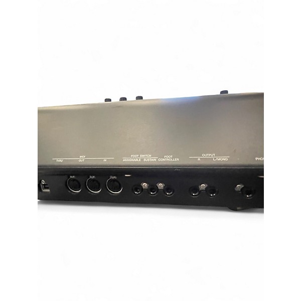 Used Yamaha MOXF8 88 Key Keyboard Workstation