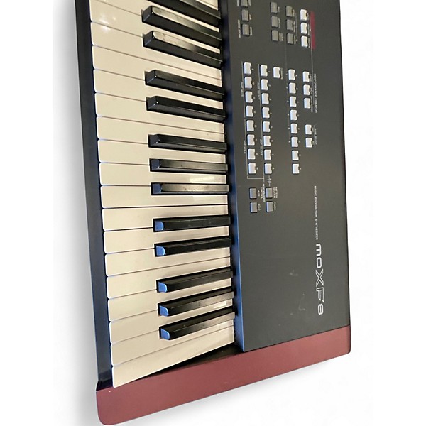 Used Yamaha MOXF8 88 Key Keyboard Workstation