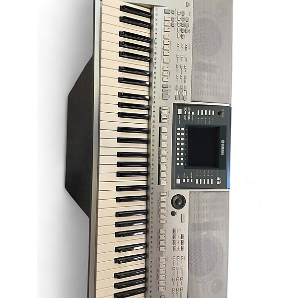Used Yamaha PSRS710 Keyboard Workstation