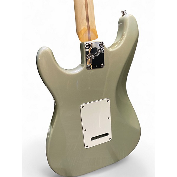 Used Fender Deluxe Plus Stratocaster Inca Silver Solid Body Electric Guitar