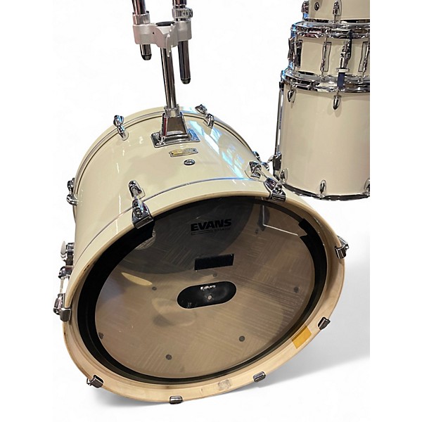 Used Yamaha 5 Piece Stage Custom White Drum Kit