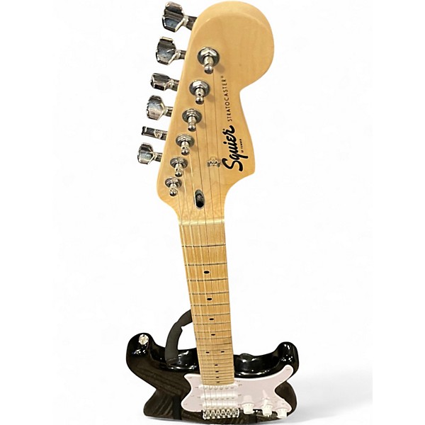 Used Squier SONIC STRATOCASTER Black and White Solid Body Electric Guitar