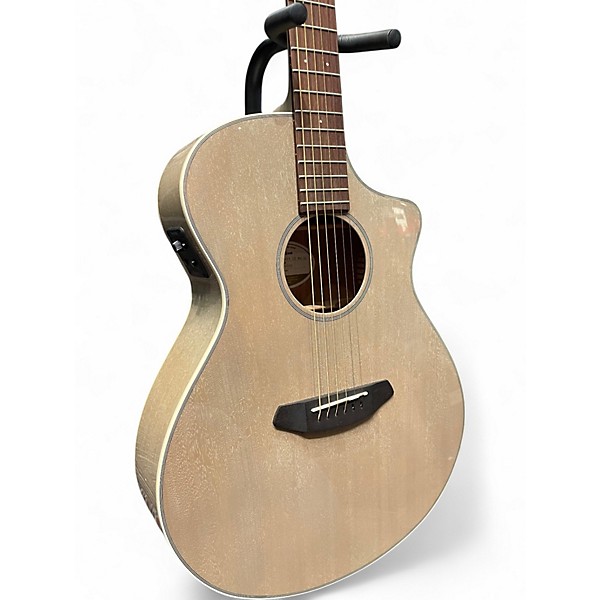 Used Breedlove Discovery Concert Natural Acoustic Guitar