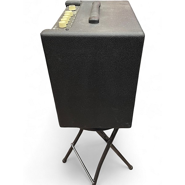 Used Fender Rumble lt25 Bass Combo Amp