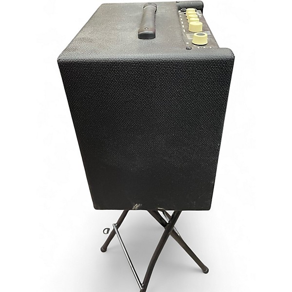 Used Fender Rumble lt25 Bass Combo Amp
