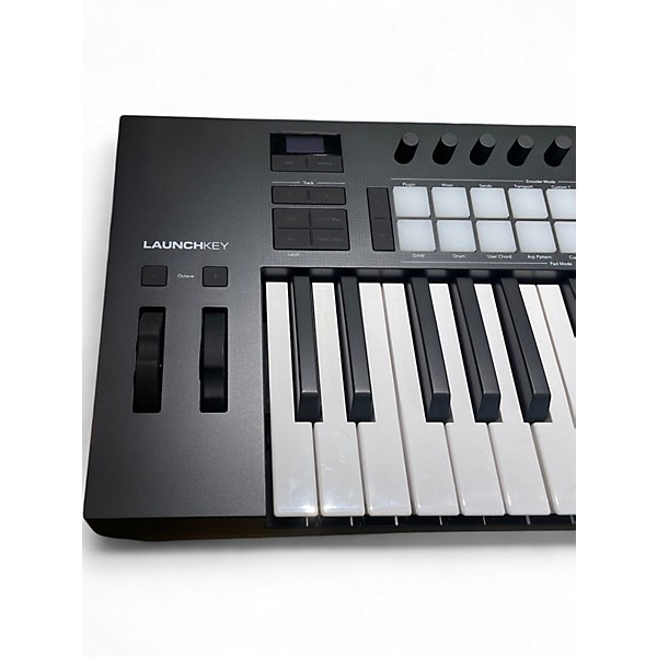 Used Novation Launchkey 25 Key MIDI Controller