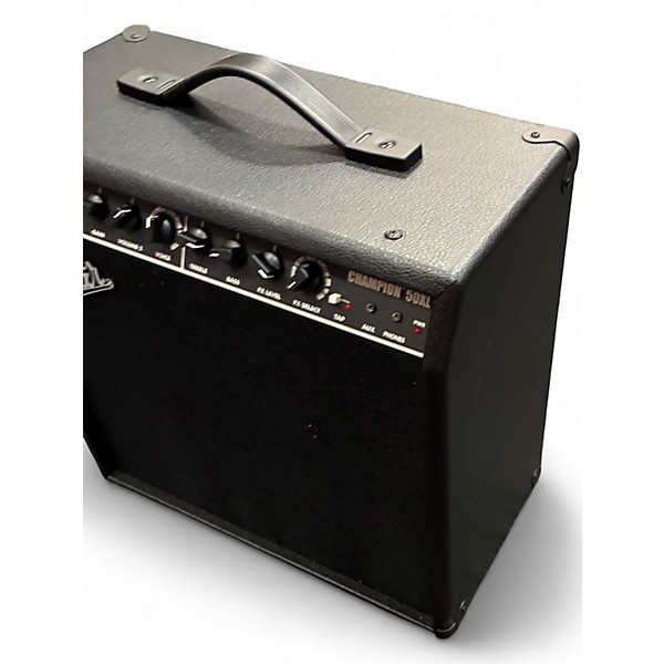 Used Fender CHAMPION 50 XL Guitar Cabinet
