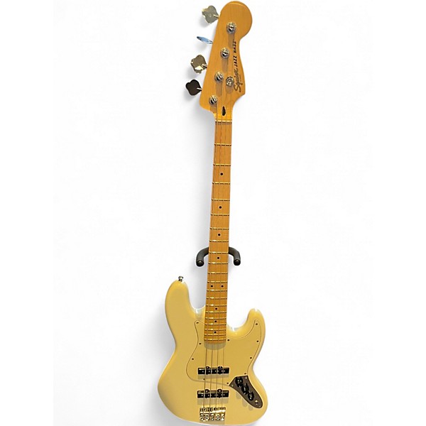 Used Squier Jazz Bass White Electric Bass Guitar