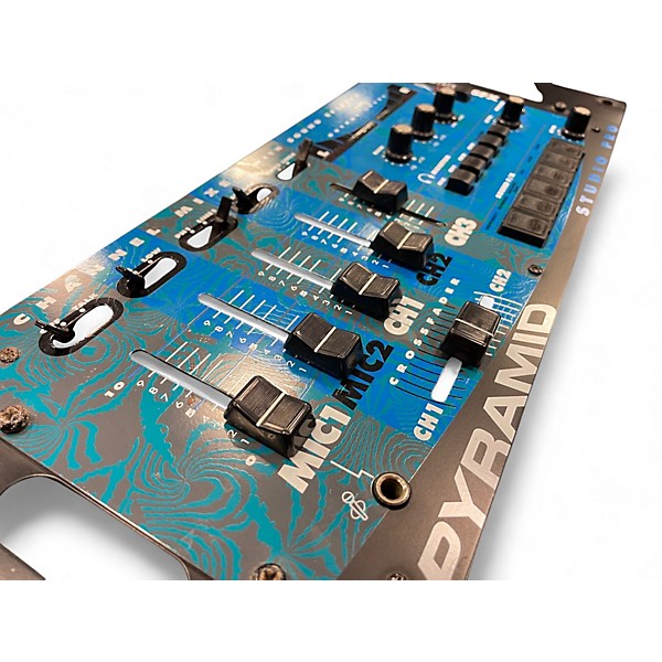 Used Pyramid PM4800SFX Powered Mixer