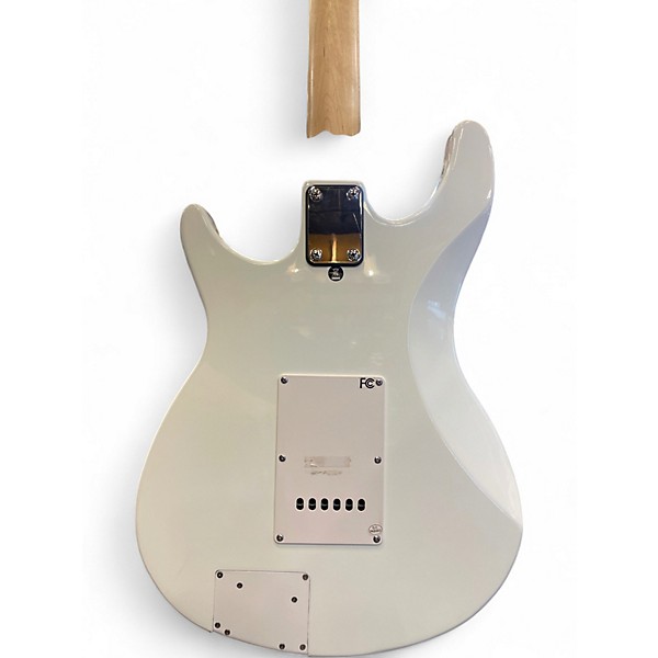 Used Behringer iAXE393 White Solid Body Electric Guitar