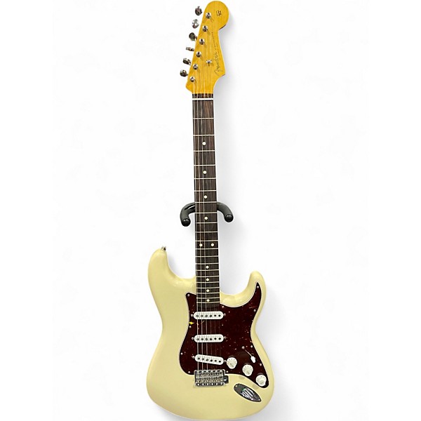 Used Fender Vintera II 60s Stratocaster Olympic White Solid Body Electric Guitar