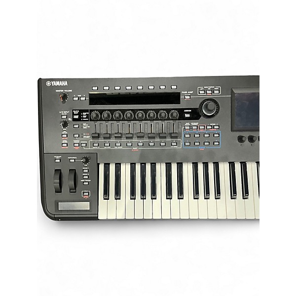 Used Yamaha MONTAGE M6 Keyboard Workstation
