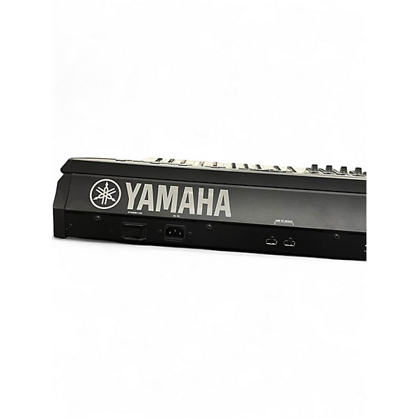 Used Yamaha MONTAGE M6 Keyboard Workstation