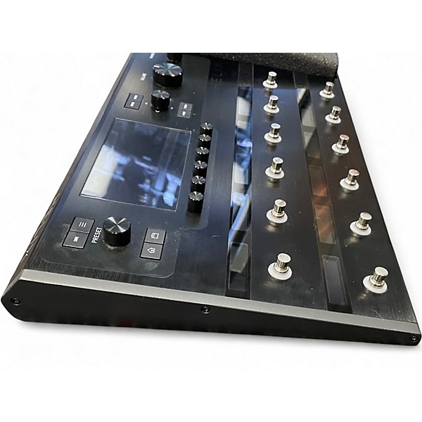 Used Line 6 HELIX Effect Processor