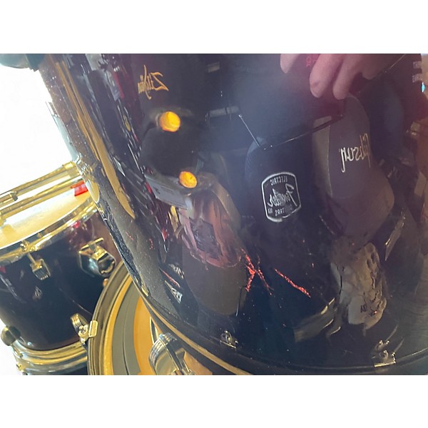 Used Ludwig 4 Piece accent cs combo red Drum Kit