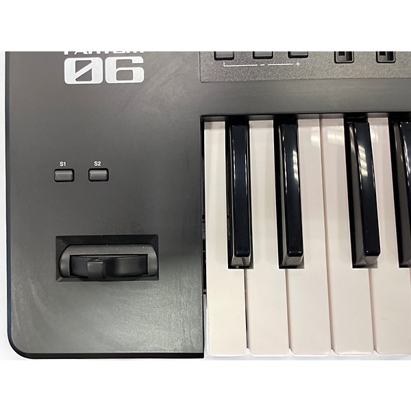 Used Roland Fantom 06 Keyboard Workstation