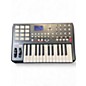 Used Akai Professional MPK25 25 Key MIDI Controller thumbnail