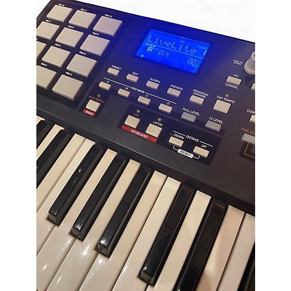 Used Akai Professional MPK25 25 Key MIDI Controller