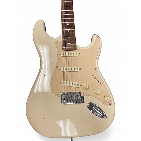 Used Squier Standard Stratocaster Alpine White Solid Body Electric Guitar