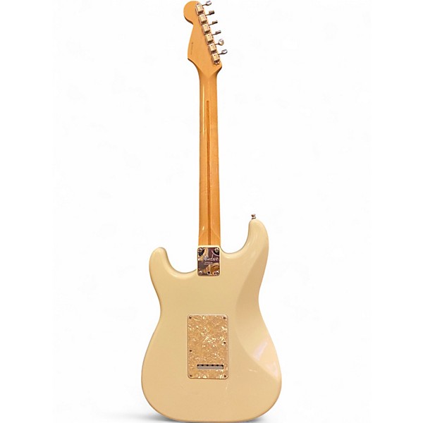 Used 1998 Fender Artist Series Eric Clapton Stratocaster White Solid Body Electric Guitar