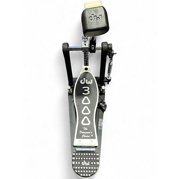 Used DW 3000 Series Single Single Bass Drum Pedal