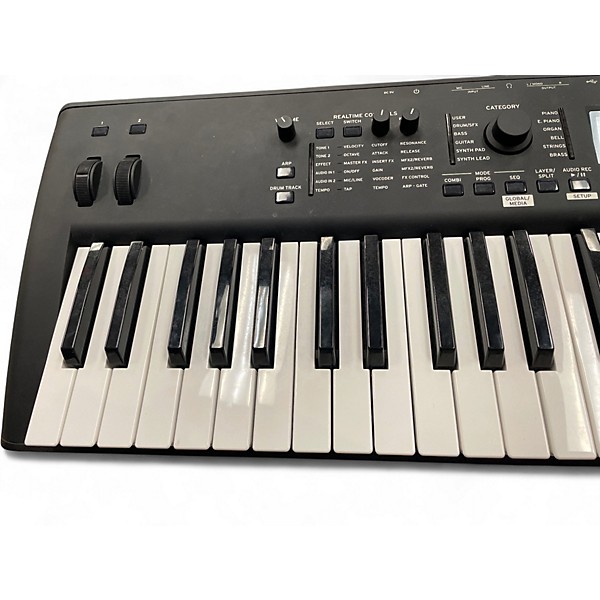 Used KORG Kross 61 Key Keyboard Workstation