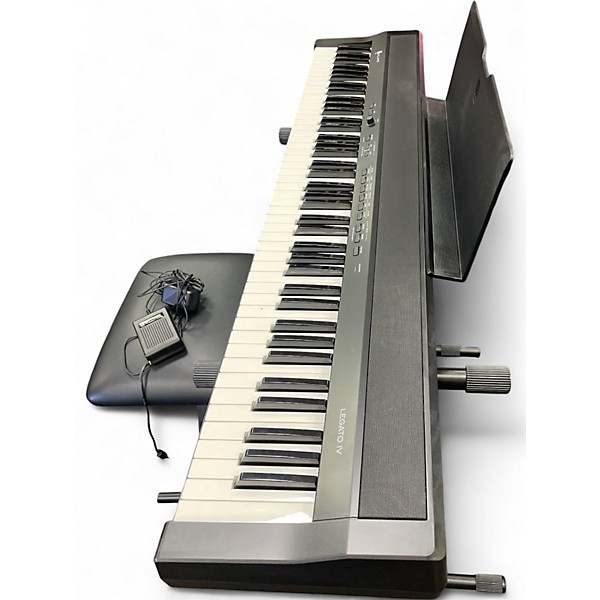 Used Williams legato iv Digital Piano
