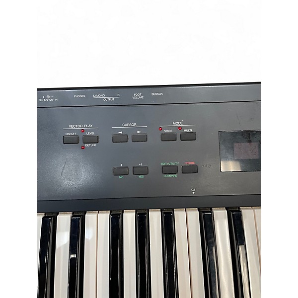 Used Yamaha SY22 Synthesizer