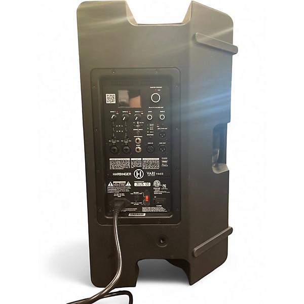 Used Harbinger VARI V4415 15" 675W 2-Way Powered Loudspeaker - Black Powered Speaker