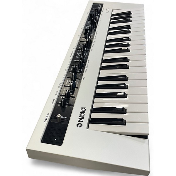 Used Yamaha REFACE CS Portable Keyboard
