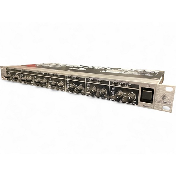 Used Behringer MX882 Unpowered Mixer